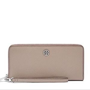 Tory Burch Perry Zip Wallet
